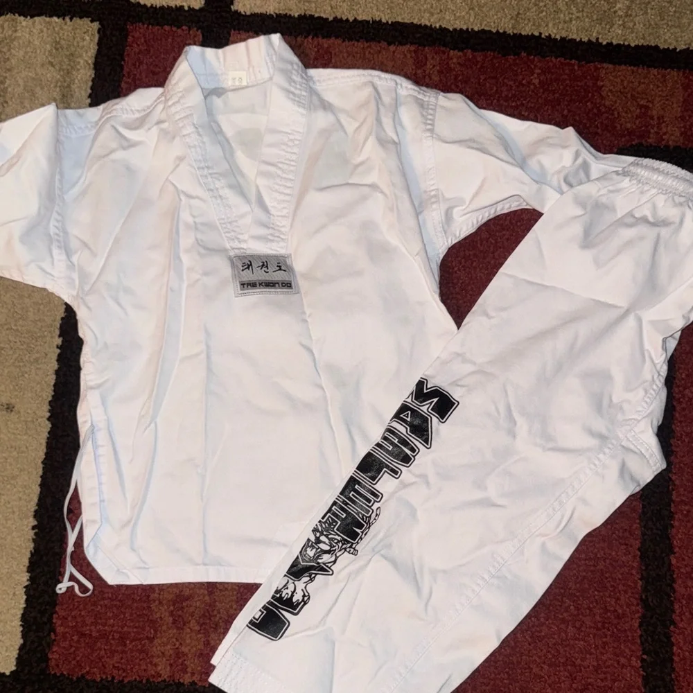 NEW Youth Tae Kwan Do Master Yoo Outfit‎